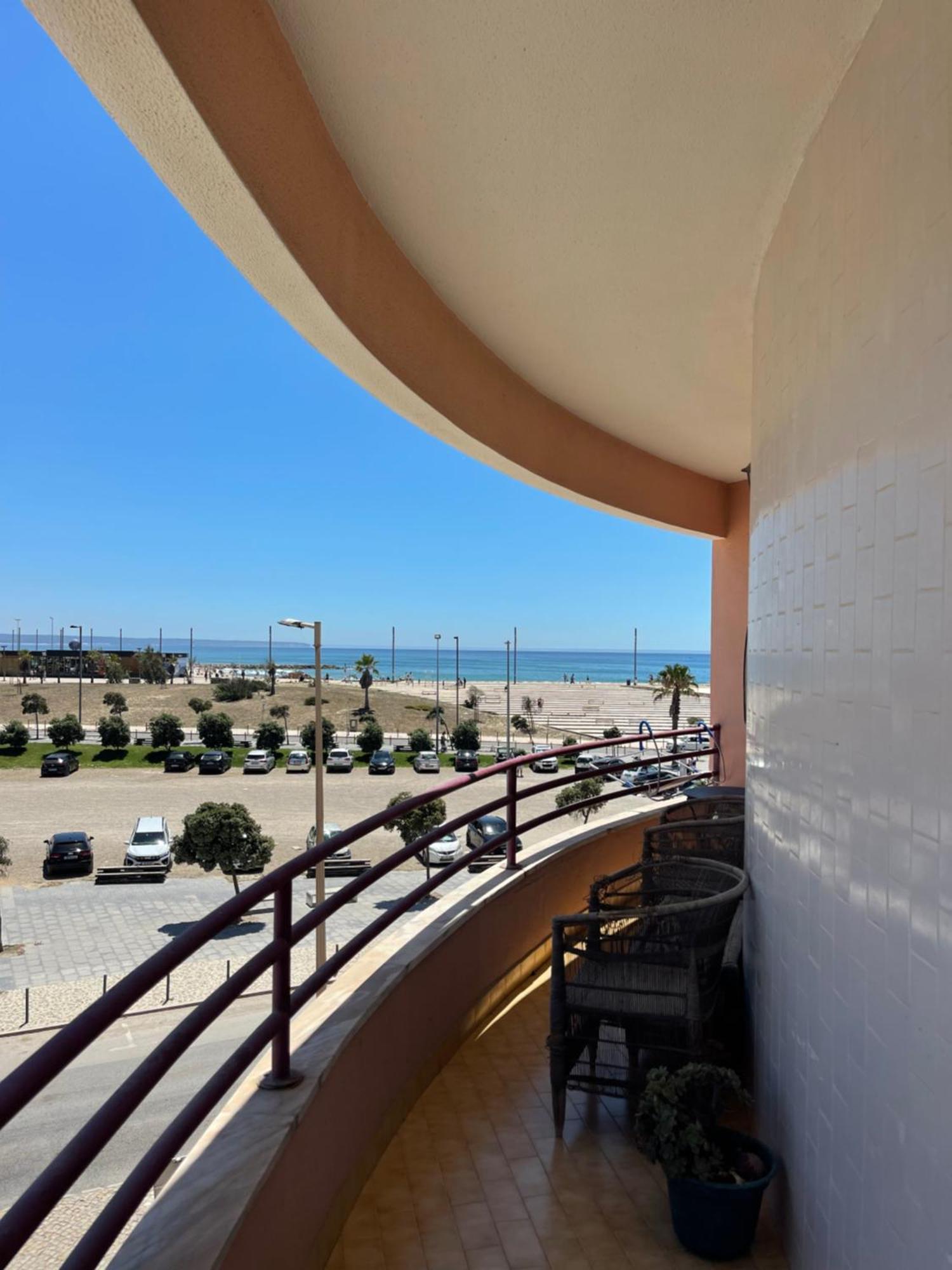 Ferienwohnung Apartamento Vista Praia E Mar- Costa Da Caparica Exterior foto